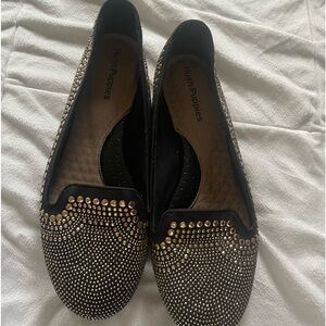 Women Hushpuppies Soft flat shoes..super comfy and cute size 7 1/2